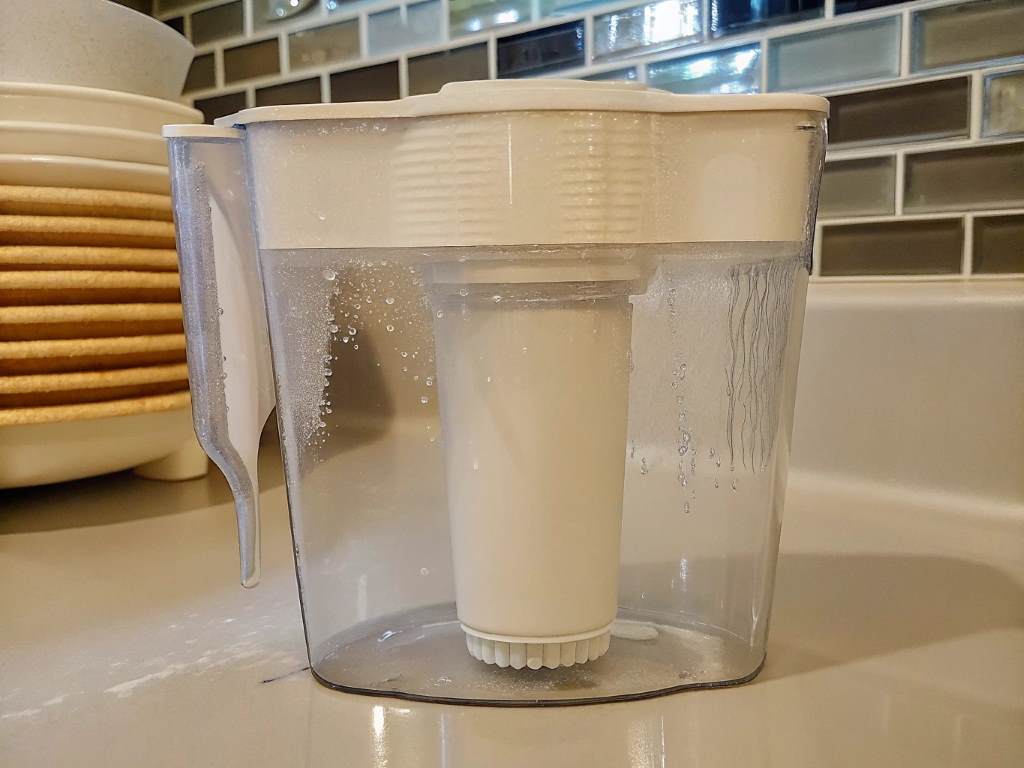 seal leaks in your water filter pitcher