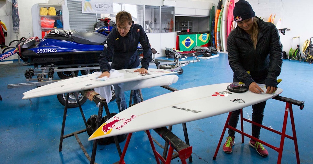 Can I use household items to remove surfboard wax